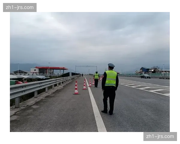 节奏切换与突然性打击 短时间高速冲击成破解防线有效手段 节奏切换与突然性打击 短时间高速冲击成破解防线有效手段