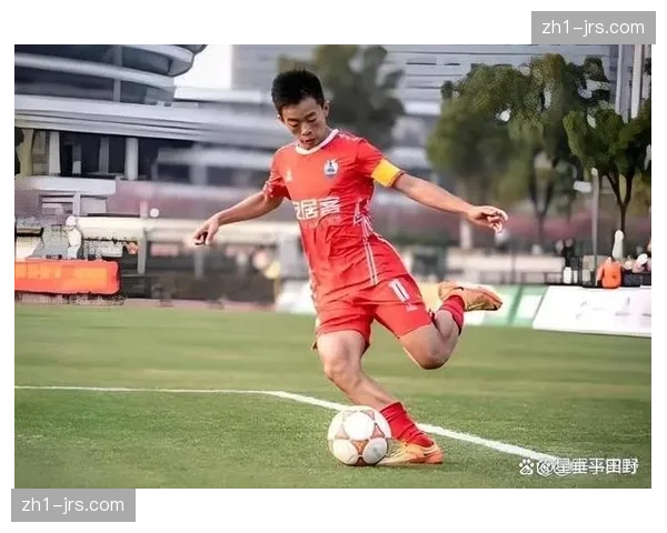 邝兆镭17岁刷新最年轻出场纪录，海牛小将展现技术潜力